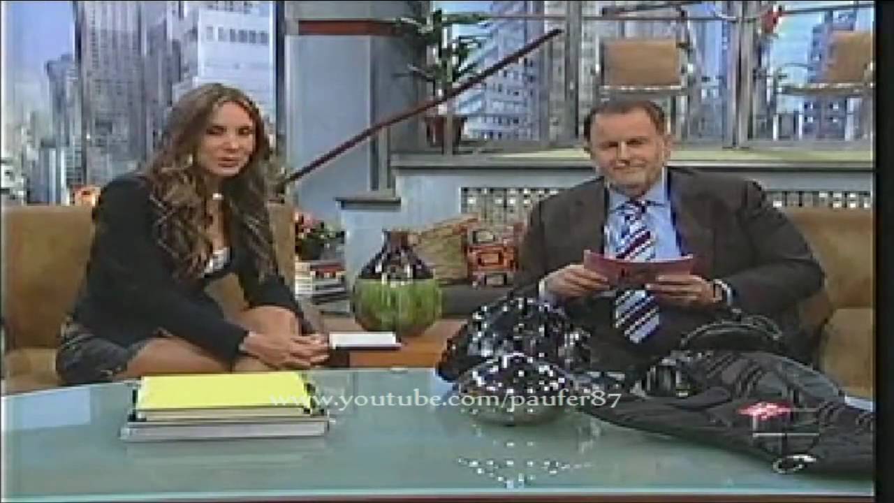 Natalia Streignard @natystreignard - Conduciendo El Gordo y Flaca 1/6 By @Pauferpcs