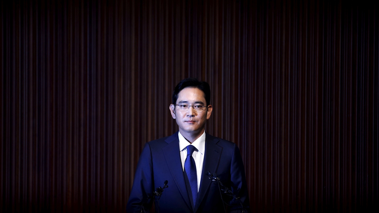 Samsung's billionaire chief Jay Y. Lee has been arrested