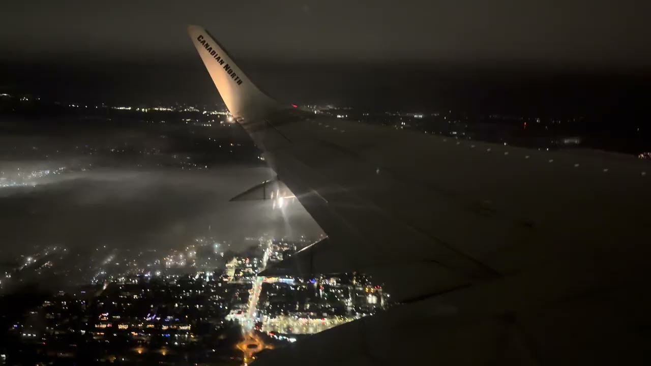Canadian North B737-300 Abbotsford Intl Airport Takeoff (CYXX)