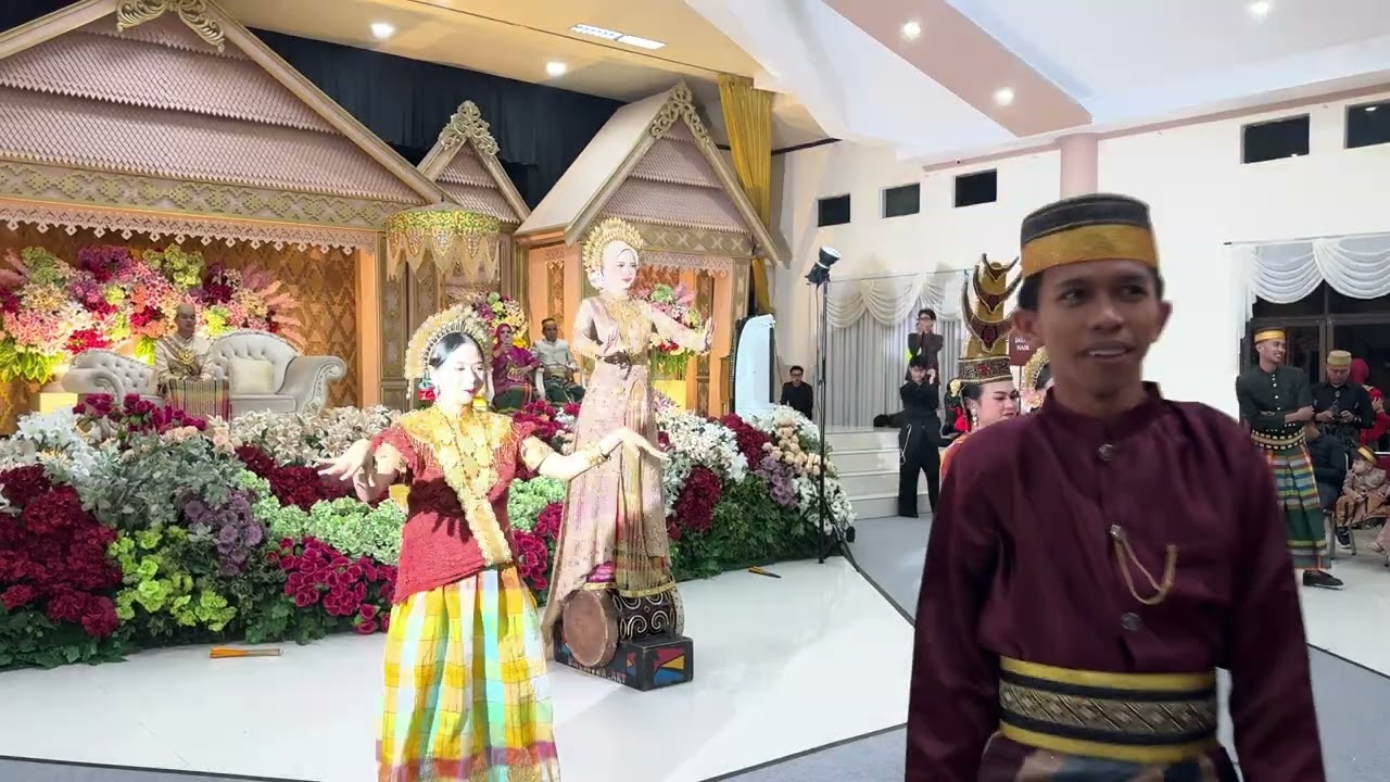 TARI EMPAT ETNIS SULAWESI SELATAN