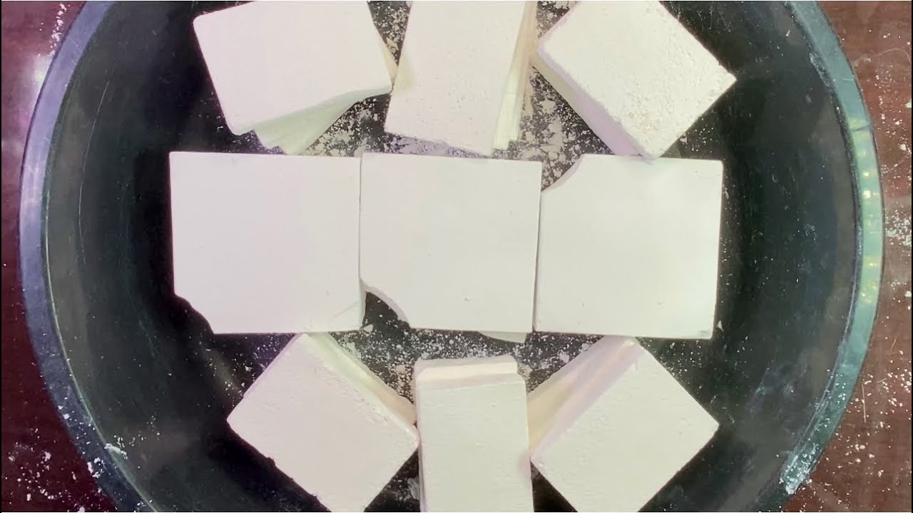 Fresh Gym Chalk w Powdery Bars ~ Unrulygirl_Asmr | Oddly Satisfying ~ Powdery Crunchy Crumble