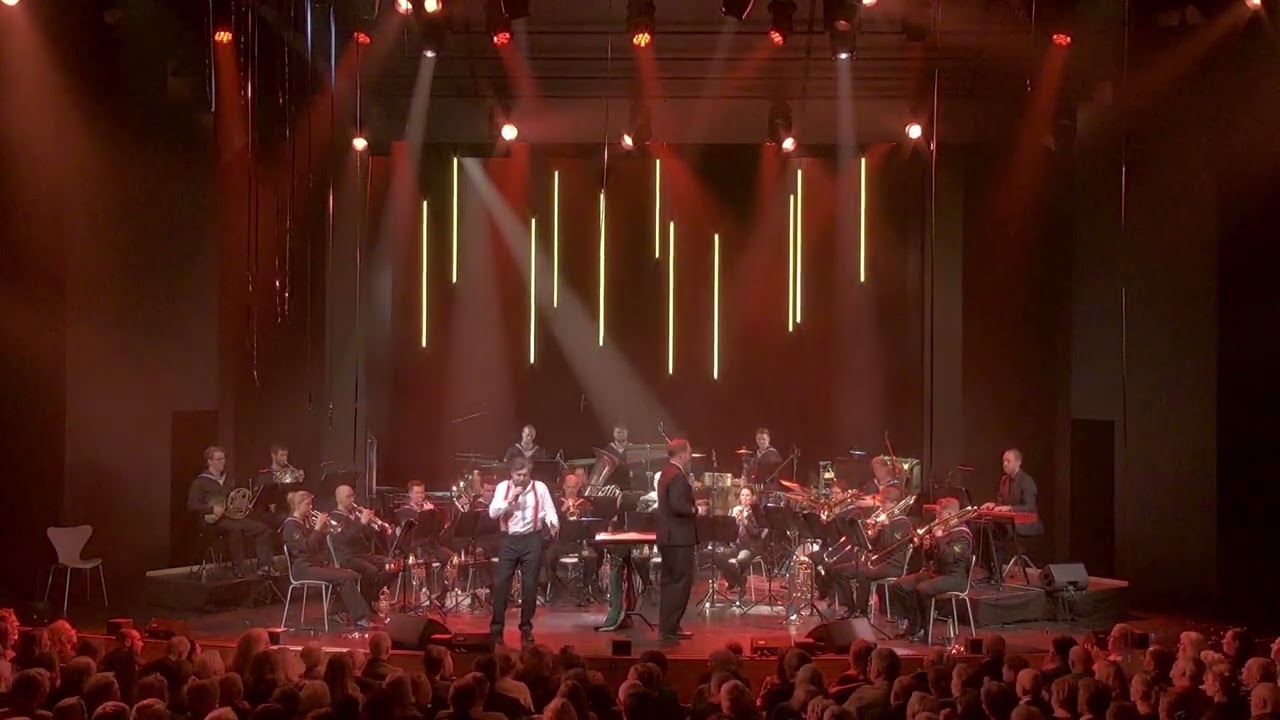 John Mogensen Medley - S&oslash;v&aelig;rnets Tamburkorps & Rasmus Bjerg