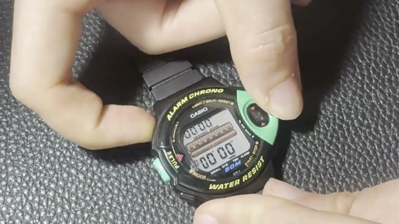 Checking Out a Watch from 1992 That Reads Your Heartrate (Casio JP-200W)
