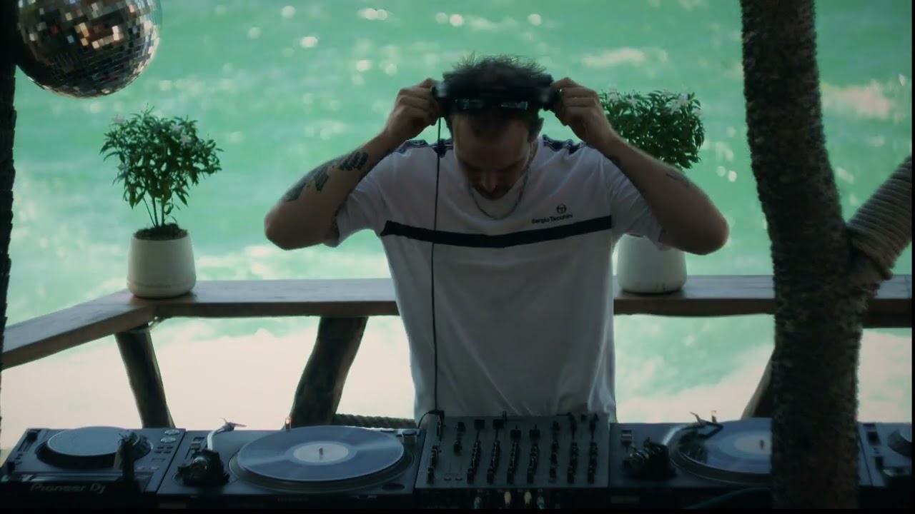 Per Hammar - Live at The Commune Phuket, Thailand