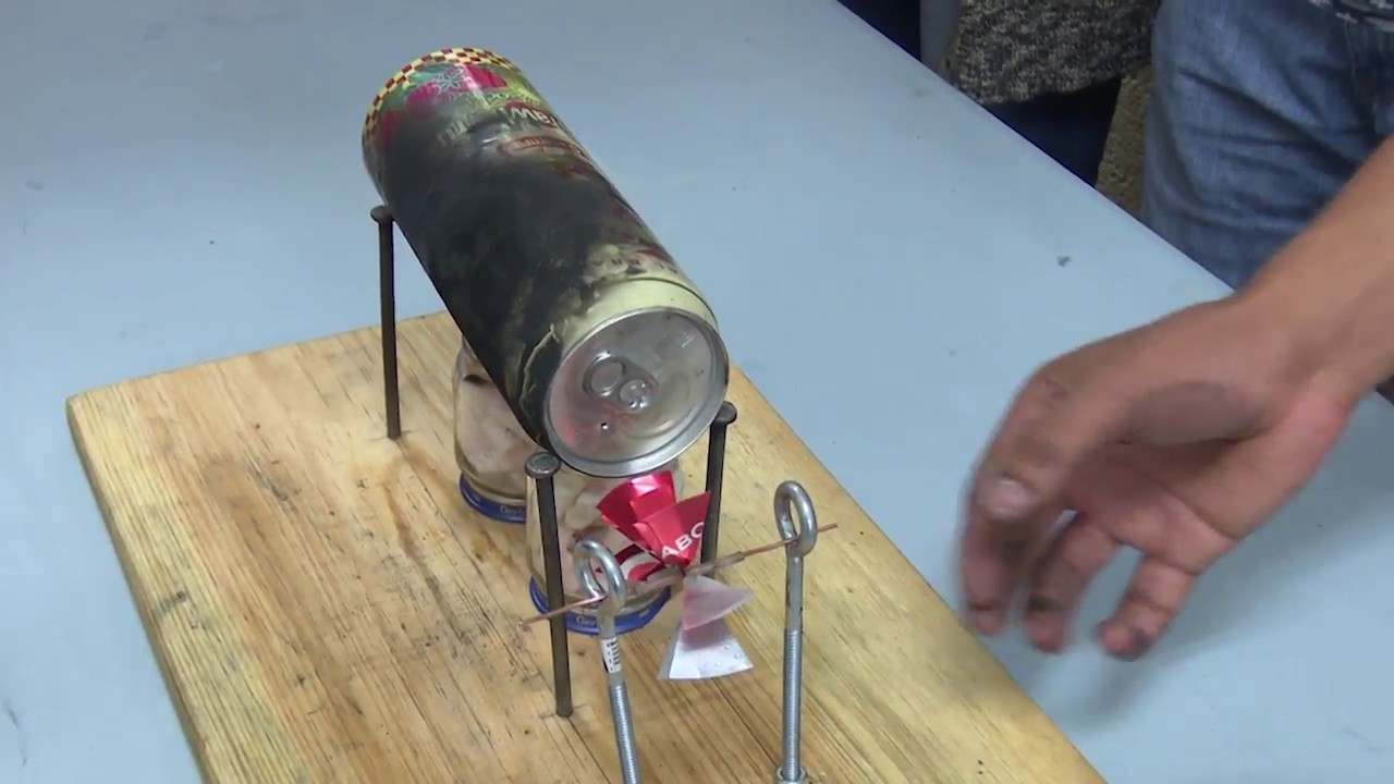 Realizan feria de experimentos avanzados de F-200 en la UNAH