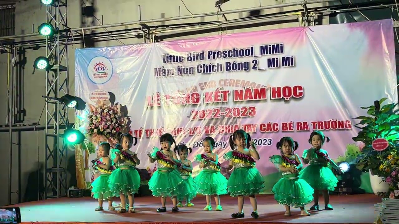 Bé Thảo Chi Mon