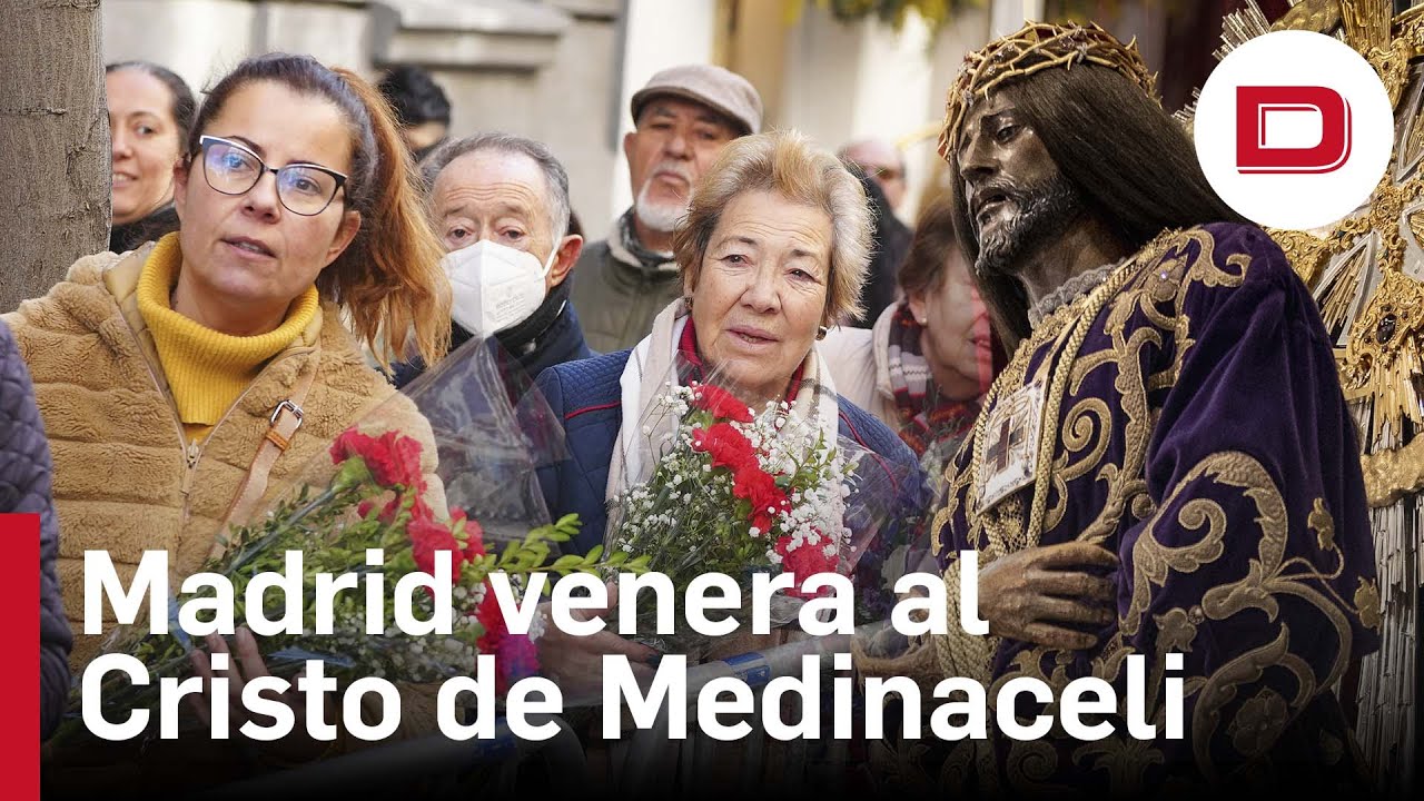 Los devotos llenan el Cristo de Medinaceli: «Le pedí que mi marido no muriera y me lo concedió»