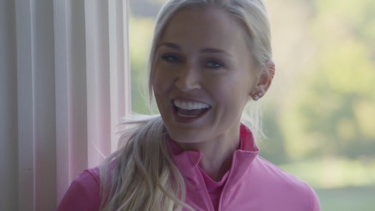 Blair O'Neal and Gary Player perform a wall squat while talking fitness | GOLF.com