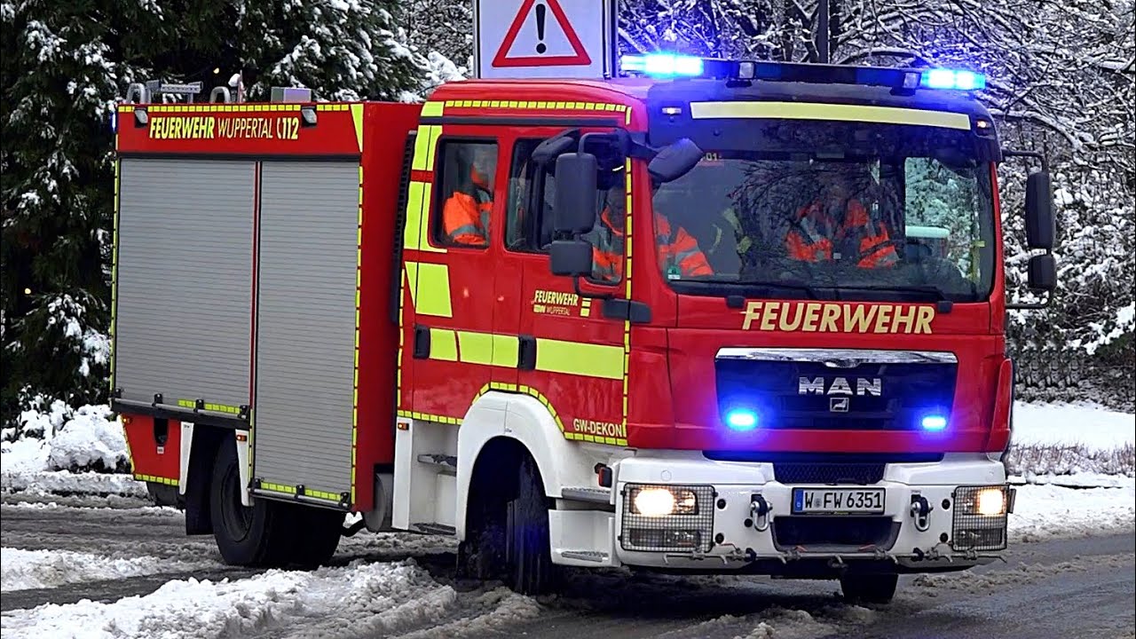 Einsätze im Schnee! Feuerwehr Wuppertal - Einsatzfahrten Berufs- & Freiwillige Feuerwehr