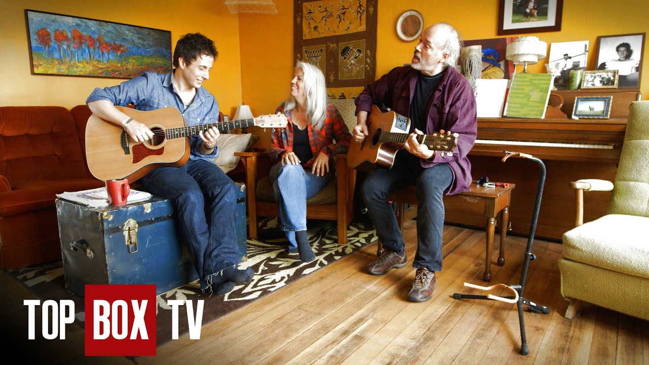 The Tallest Man In Canada Meets Jonny Harris! - Still Standing 104 - Willow Bunch, Saskatchewan