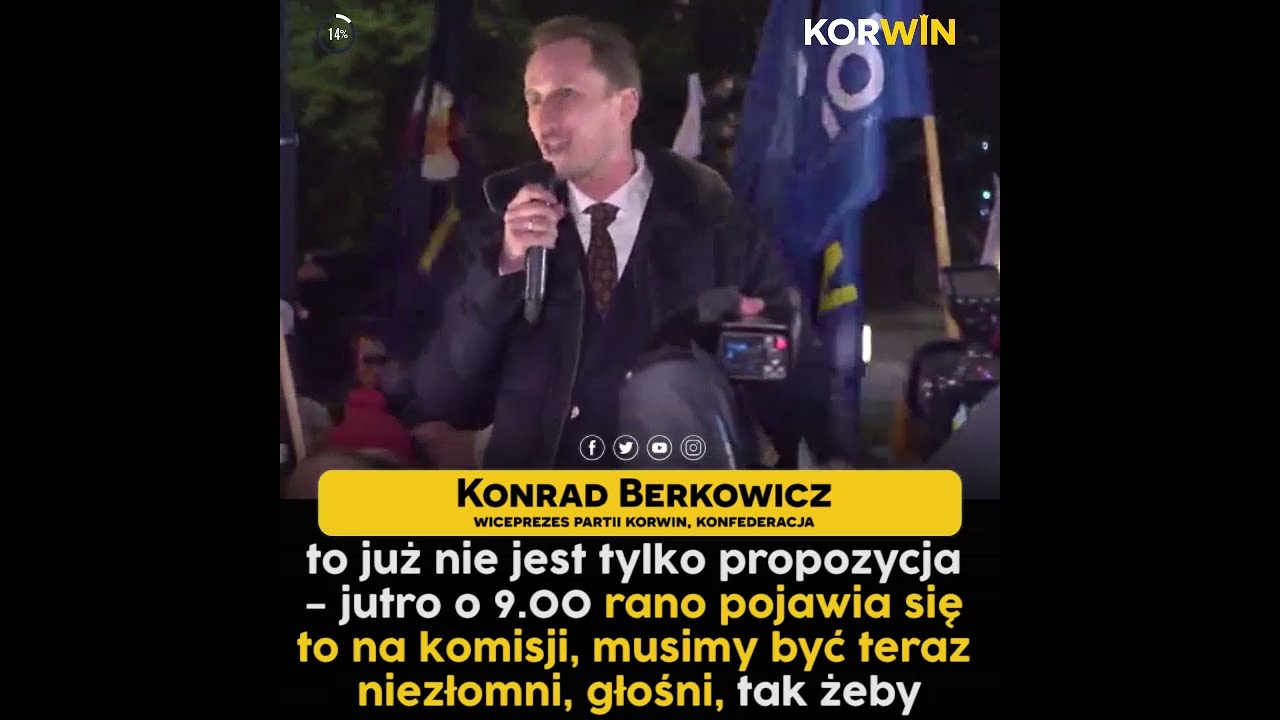 Konrad Berkowicz na wiecu przeciwko segregacji sanitarnej pod Sejmem 14.12.2021