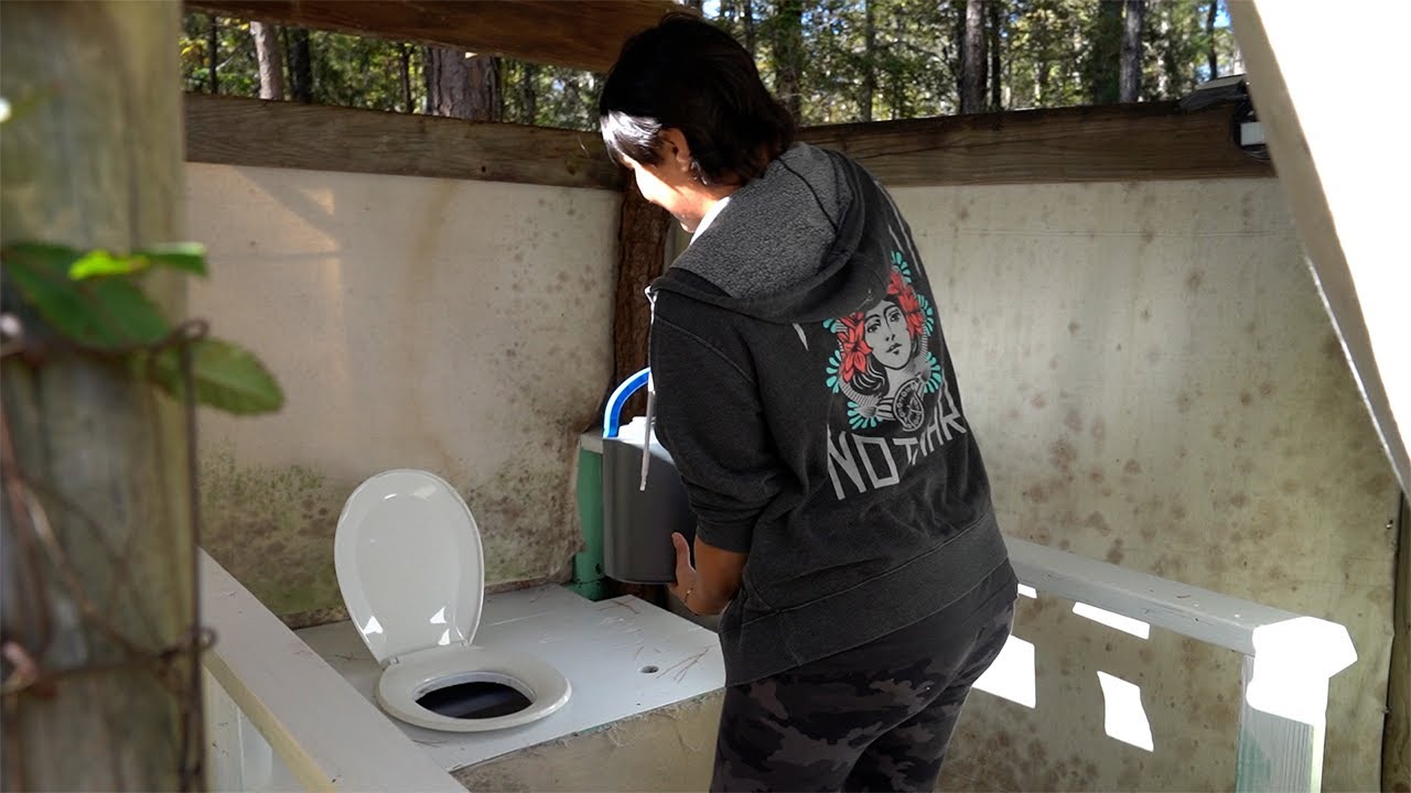 Testing the NEW Joolca toilet on the ROAD!