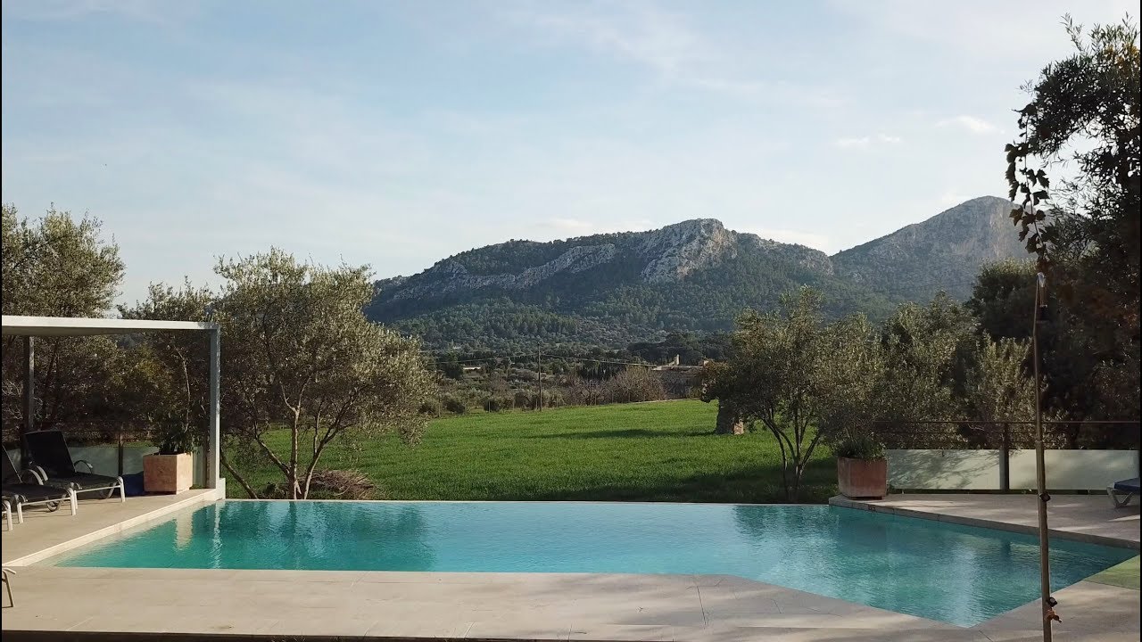 Country property for sale within walking distance to the Pollensa town, Mallorca