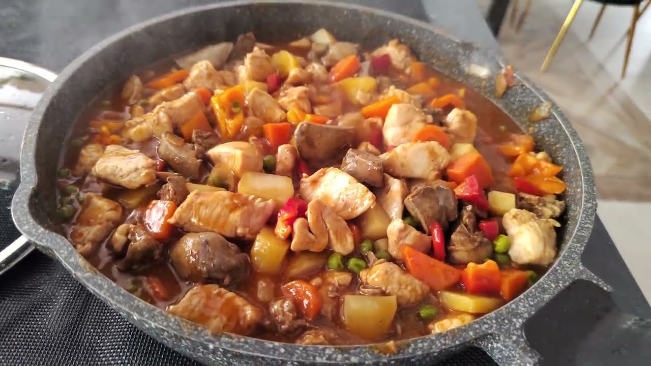 Nag try ko mag luto Ng chicken menudo tulad Ng pag luto Ng pork menudo by rizh venus
