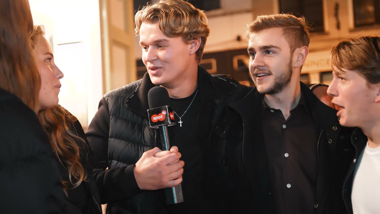 Skere Studenten zingen voor snoep | Sint Maarten