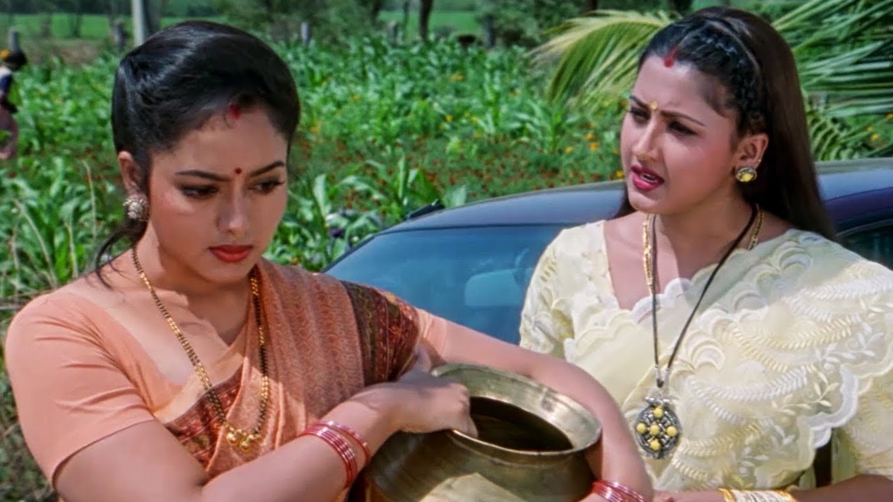 Rachna Banerjee Soundarya को पढ़ी लिखी बेवक़ूफ़ बोल रही है