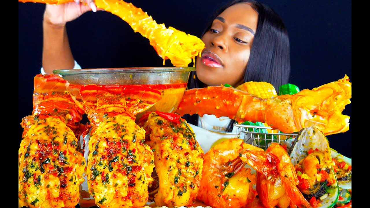 KING CRAB SEAFOOD MUKBANG | LOBSTER TAIL SEAFOOD BOIL MUKBANG | SPICY MEGA PRAWNS | ASMR EATING