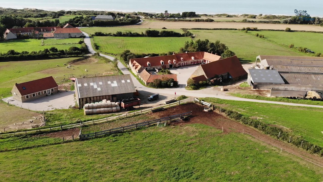 Tardinghen sur la côte d'Opale : survol en drone.  Terre des 2 caps.