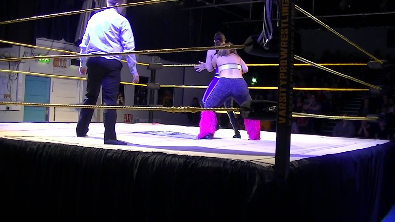 Skye Smitson vs Nadia Sapphire