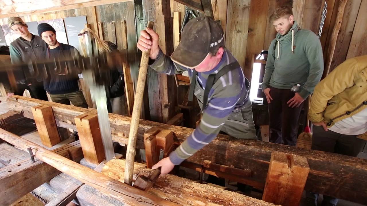 Holz Aufs&auml;gen mit Wasserkraft - Lahner S&auml;ge