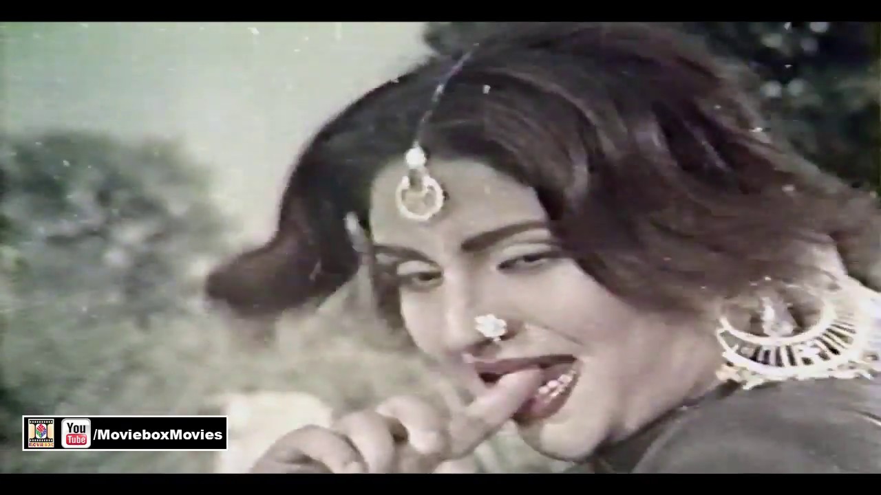 Shab E Gham Mujhse Mil Kar | Nahid Akhtar | Urdu Ghazal Hit | Film Kalay Badal | Lollywood Classic