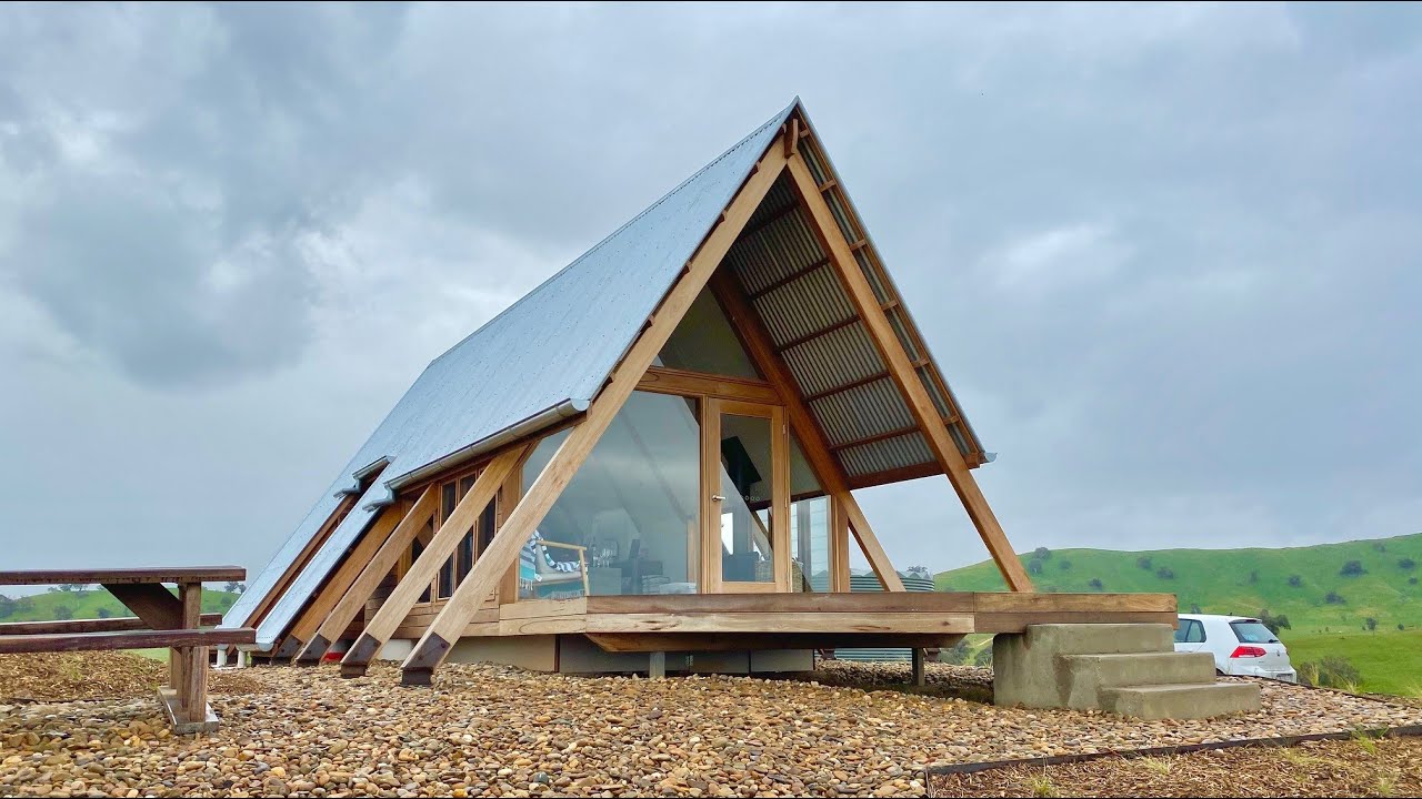 Kimo Estate | Fergo's Eco Hut | Giddy Guest
