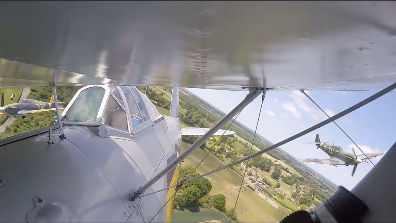 Flying the Gloster Gladiator: cockpit view from inside a RAF biplane fighter
