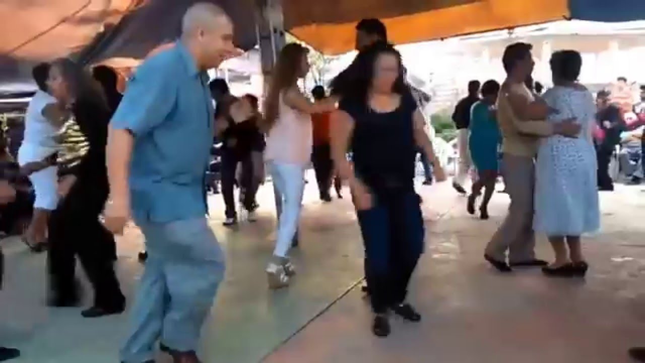 la cumbia de rosario con los perversos del tropico al ritmo sonidero