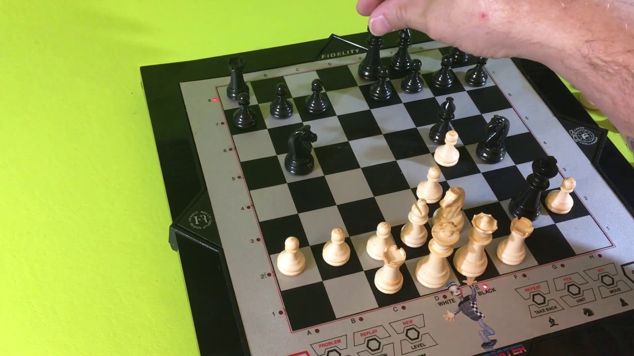 Fidelity Chesster chess challenger 6120