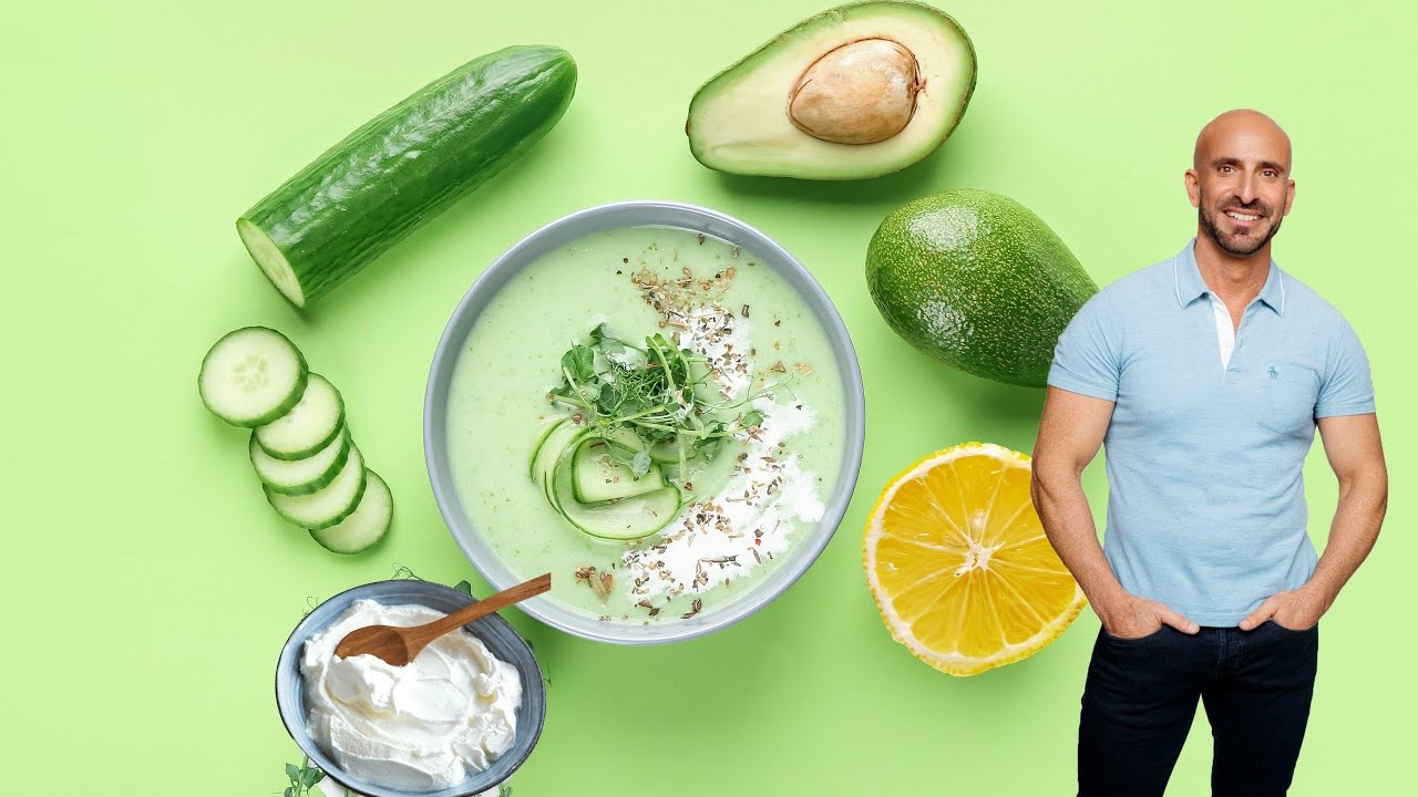 Gazpacho cremoso de pepino, aguacate y yogur griego
