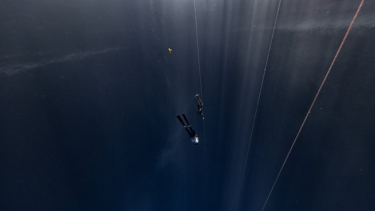 Алексей Молчанов МИРОВОЙ РЕКОРД 133 м свободного погружения на Vertical Blue 2023 от Garmin.