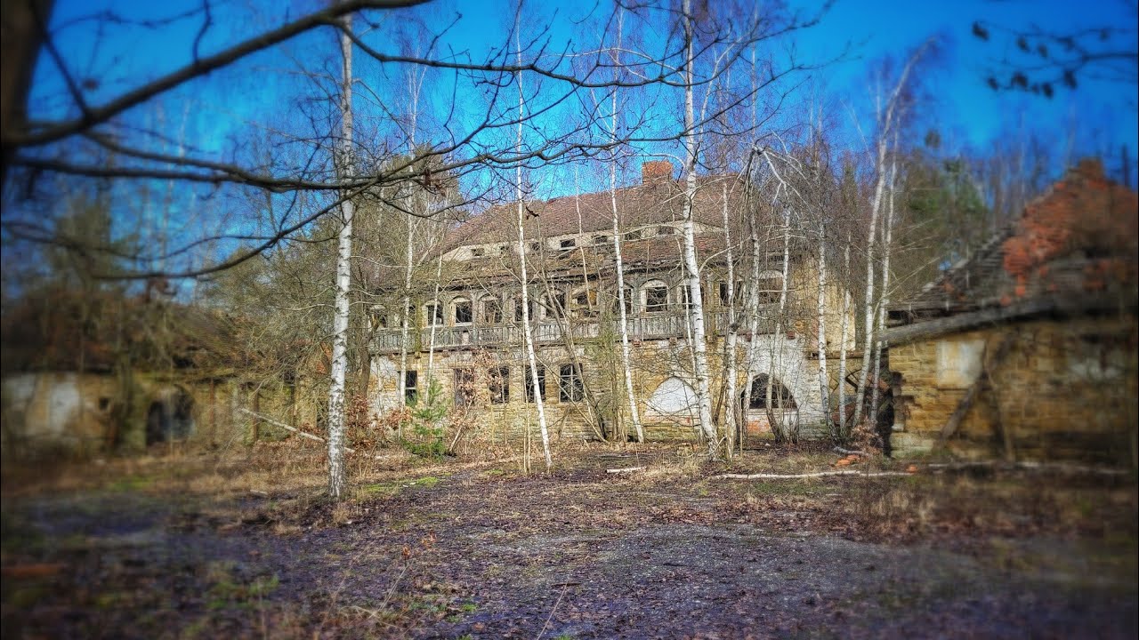 HORROR KINDERHEIM MITTEN IM WALD!