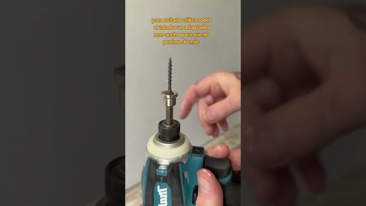Tip para poner tornillos sobre paneles de yeso🧱 #taladro #tablaroca #yeso #tornillo #tips