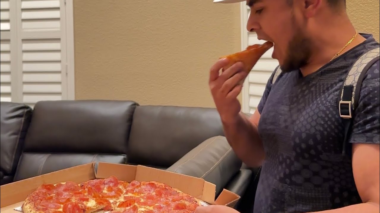 Como ven a esos q mandan y mandan pizzas😱🍕 Jose Torres 2022