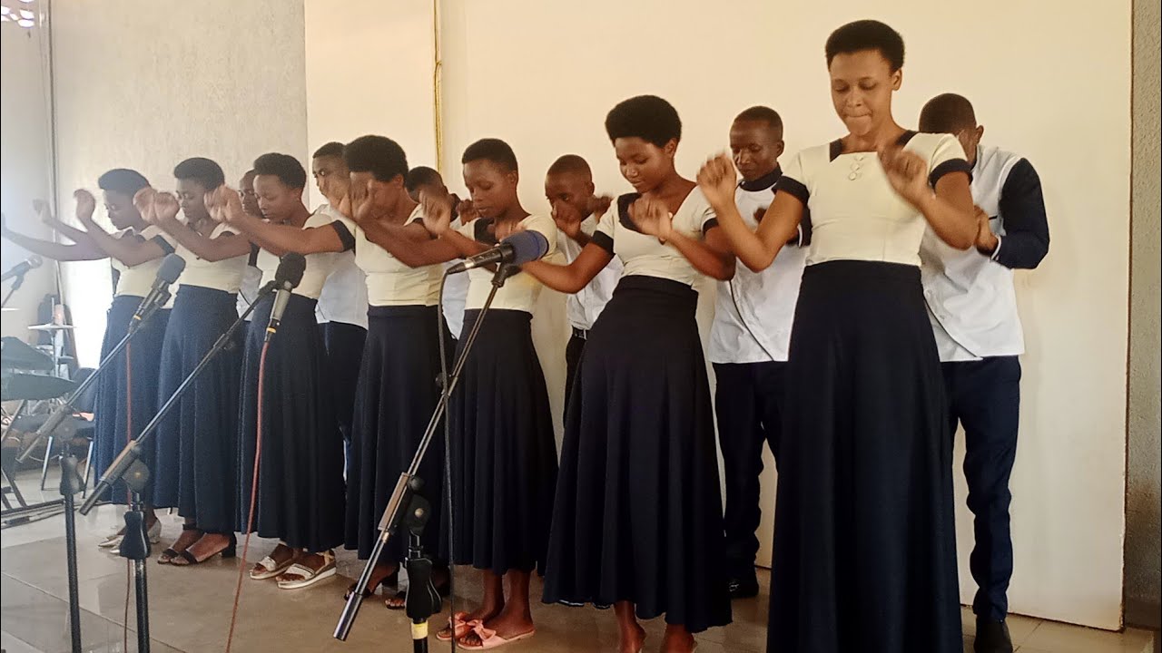 IGOROGOTA by BYUKA URABAGIRANE Choir Official Video.