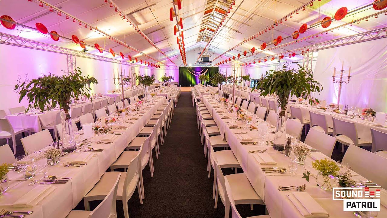 Hochzeit im Hähnchenstall