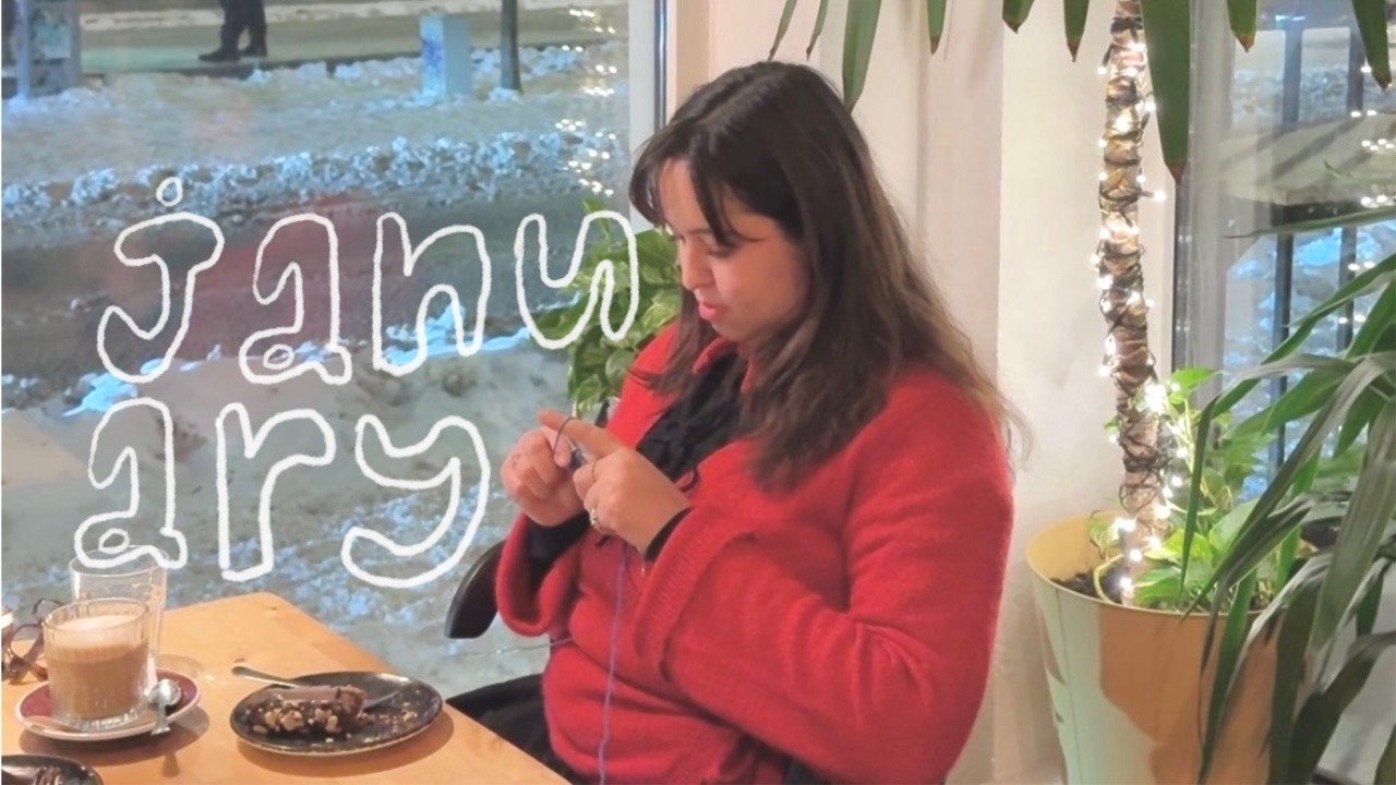 cozy arts and crafts vlog | knitting & ceramics (january)