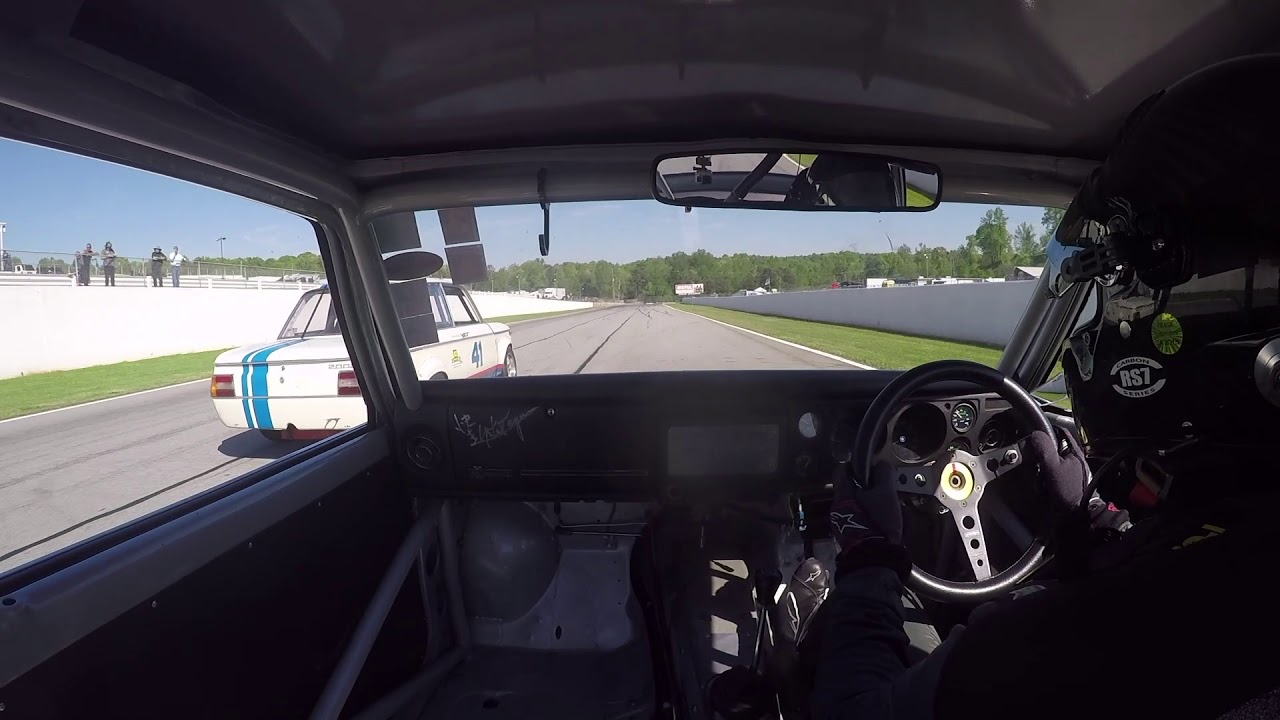 Road Atlanta Bluebird Datsun SSS battles BMW 2002