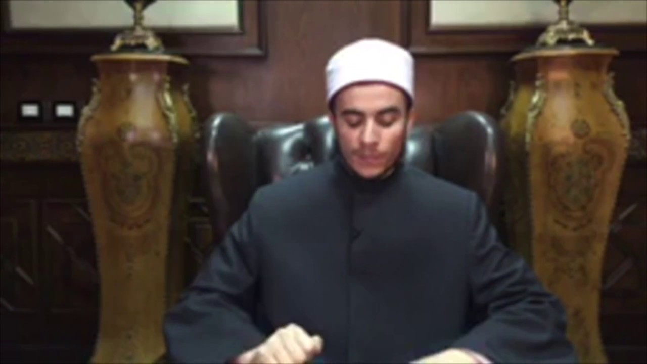 شربت القليل من الماء بعد أذان الفجر بالخطأ فهل الصيام باطل؟