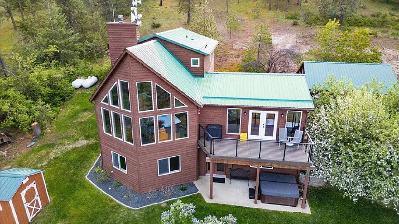 Spokane Realtor Home Tour | Private Retreat w/ Views & 10 Acres