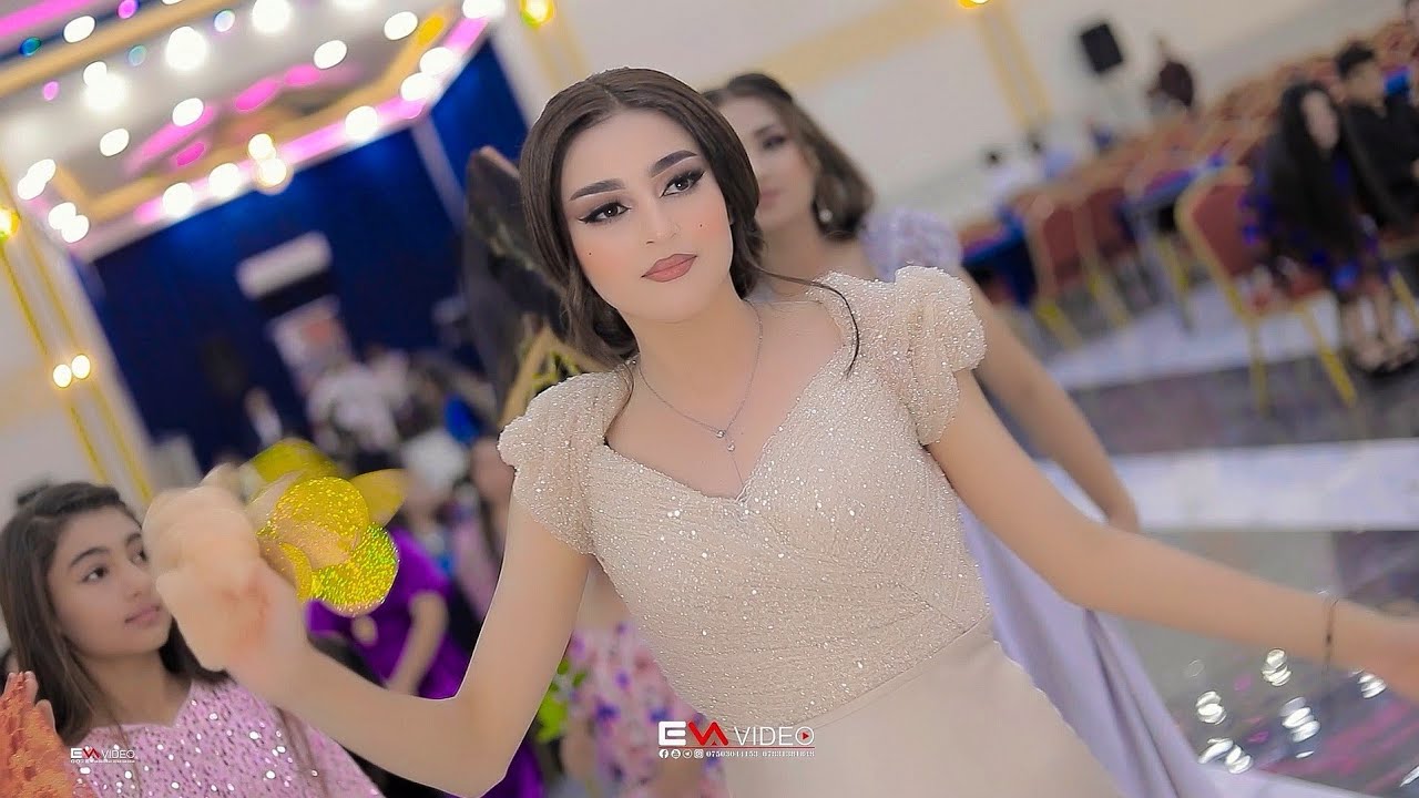 الفنان  احمد شنكالي حفلة زفاف فايز و لمى  في قاعة هانوفر شنكال جزء 6