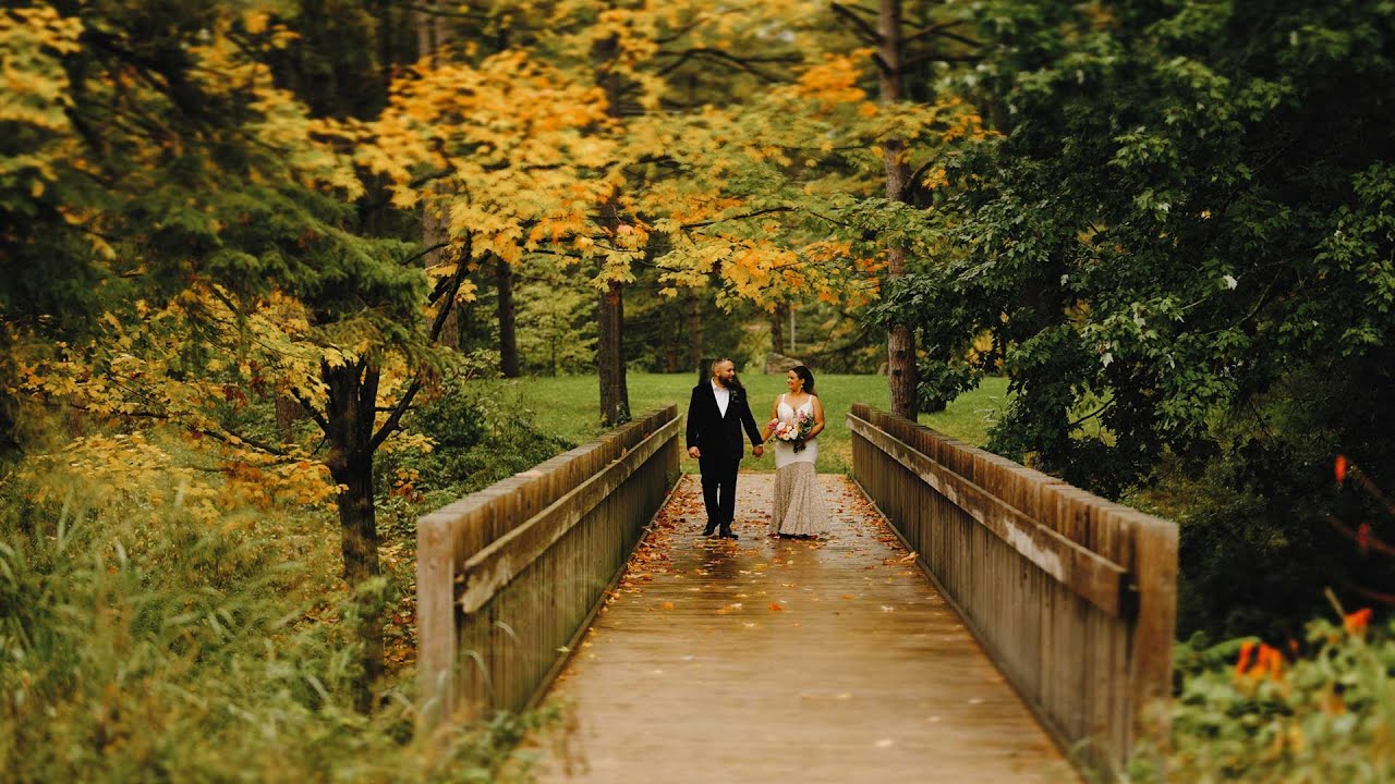 When Tinder WORKS! It's not just a hookup app 💍 | McMichael Art Gallery Wedding