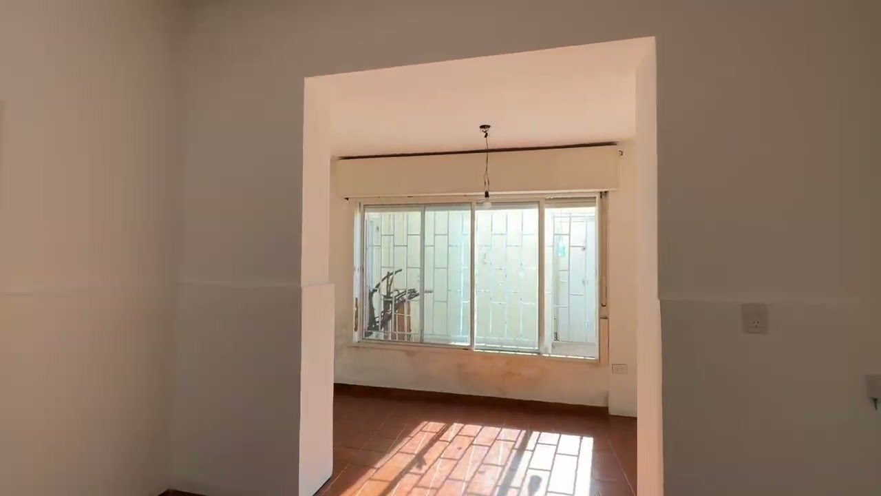 Espora 4700, Villa Lynch