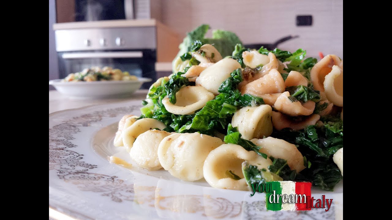 Orecchiette con verza e acciughe - www.youdreamitaly.com