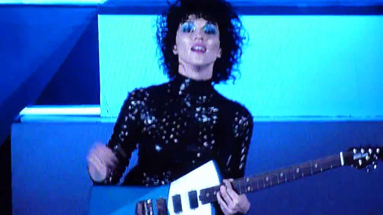 St. Vincent ~ Rattlesnake ~ Hollywood Bowl