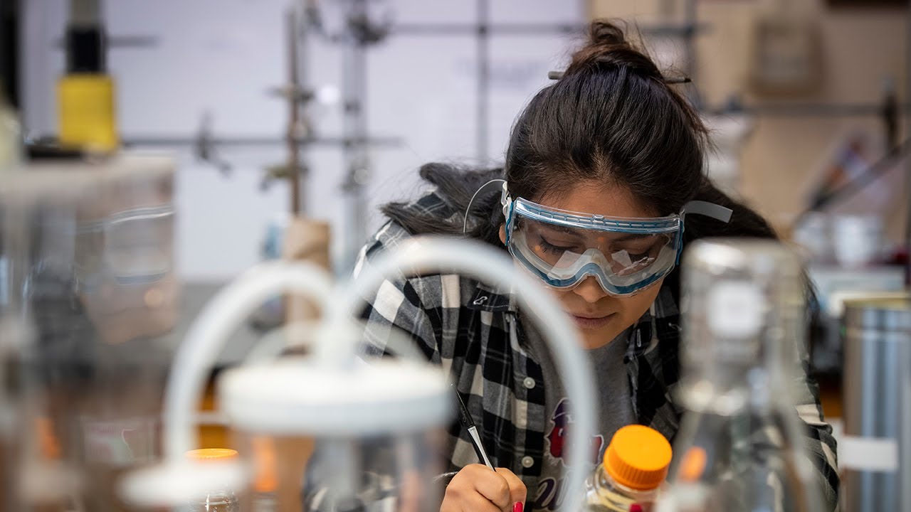 Science education at Linfield continues to thrive thanks to the W.M. Keck Foundation