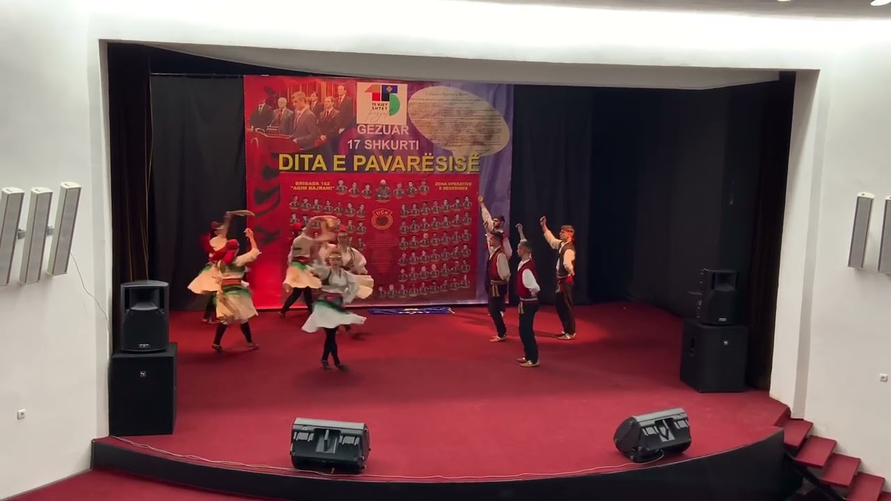 - Vallja Pavaresia - e Interpretuar nga Qendra Kulturore Kaçaniku per Nder te Pavaresise se Kosoves