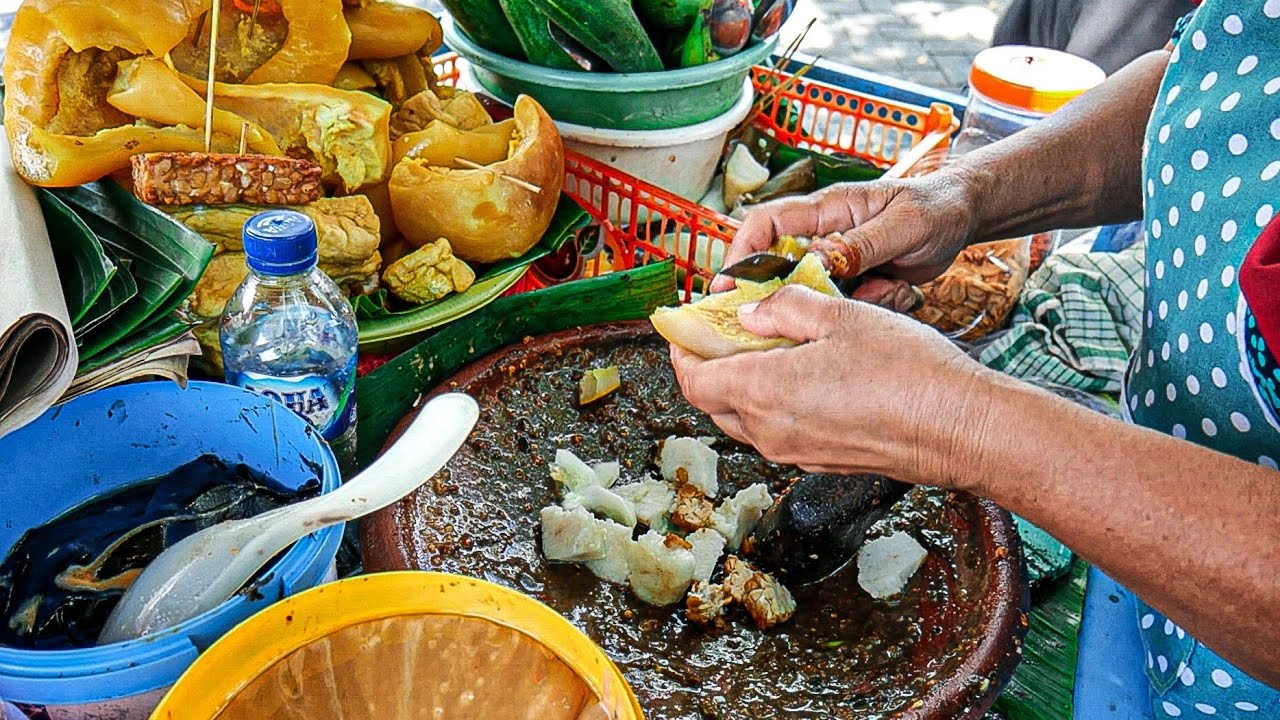 CUMA KALAH VIRAL SOAL RASA BOLEH DI ADU!! Rujak Cingur Bu Maryati