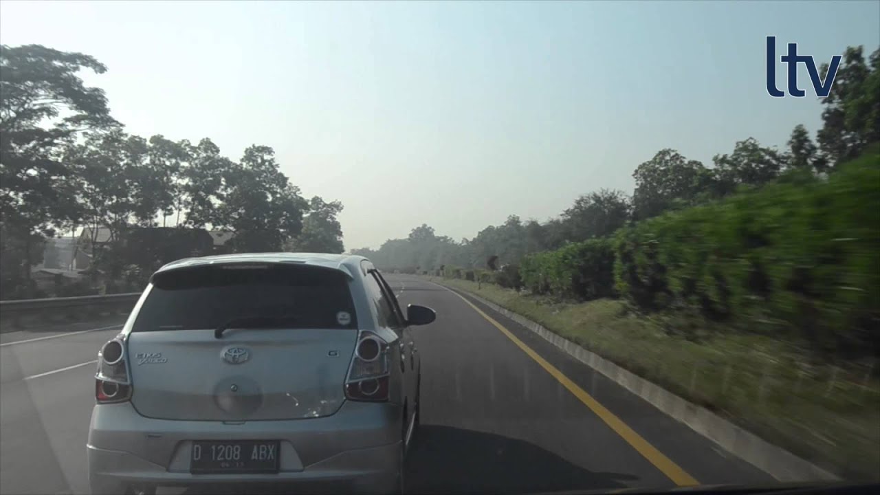 Bandung Toll Road (Jalan Tol Padalarang - Cileunyi) eastbound drive