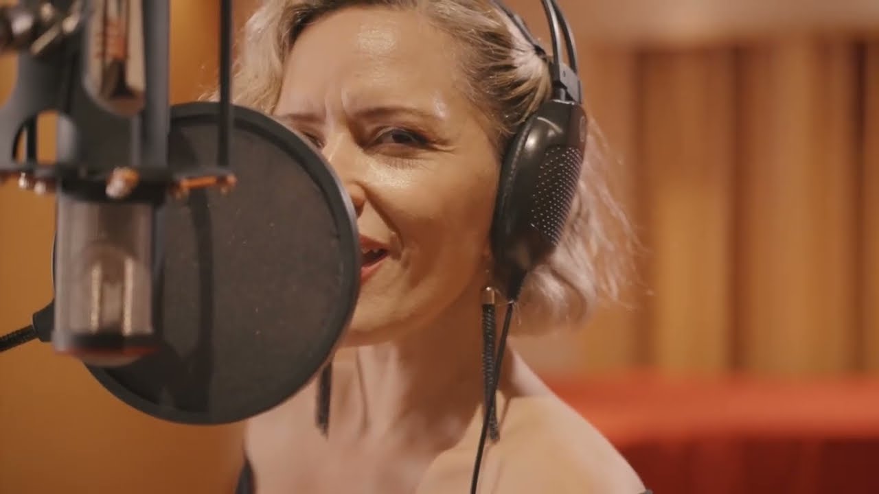 Tangorra ft. Eliana Sosa y Winnie Cheung - Baldosa Floja